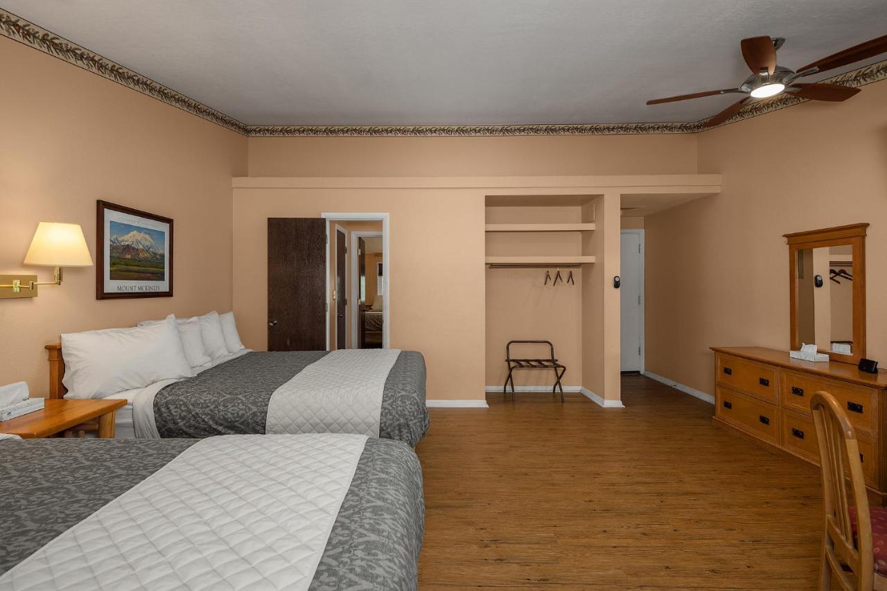 Chena Hot Springs Resort Hotel 2*