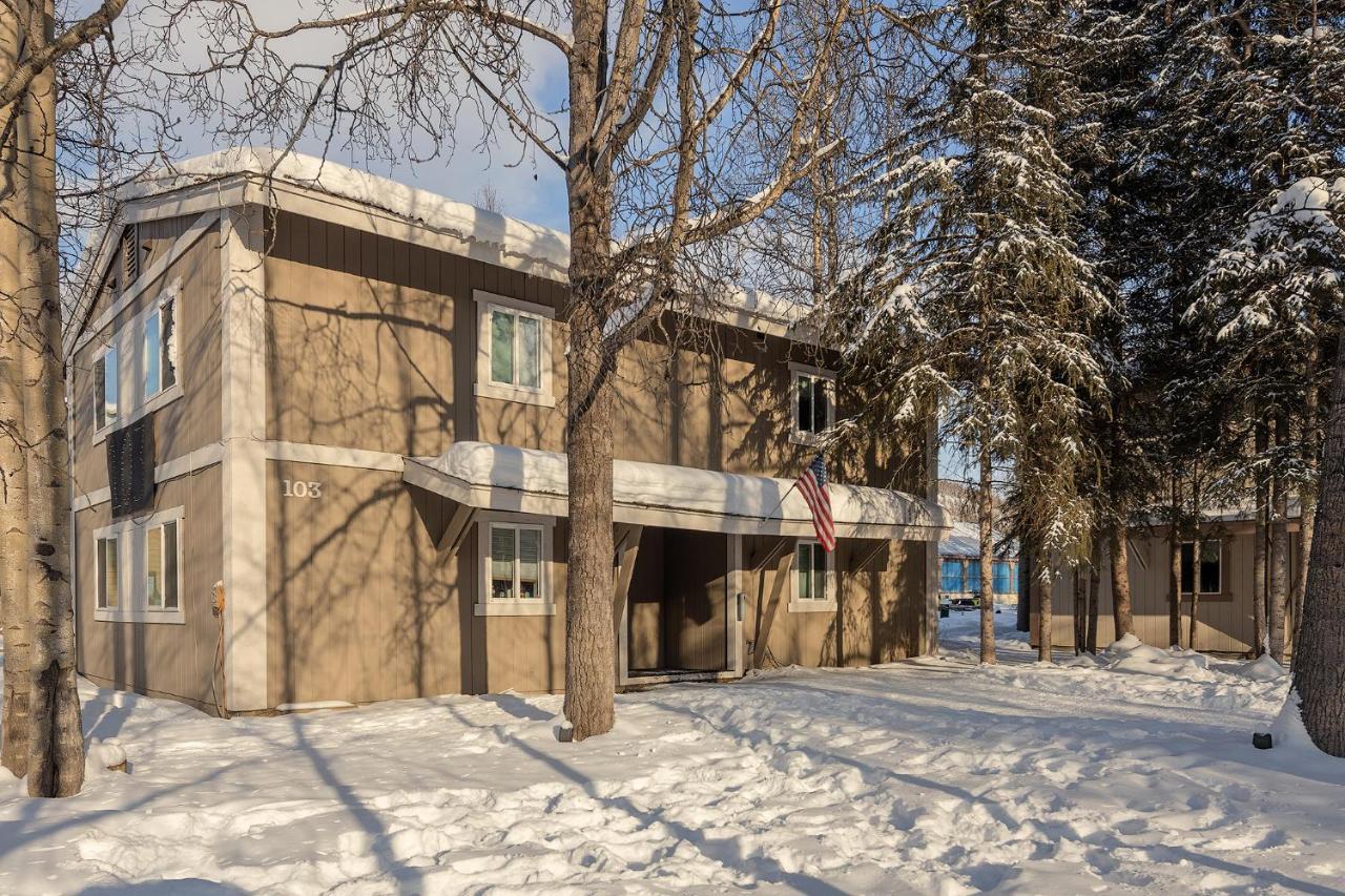 Chena Hot Springs Resort 2*